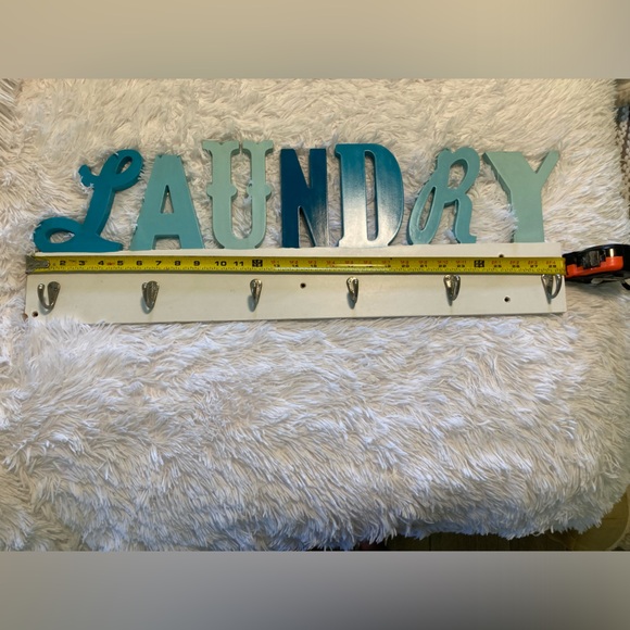 Laundry Sign w/hooks - Picture 4 of 6